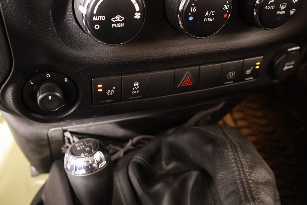 2013 Jeep Wrangler Unlimited Unlimited Sahara