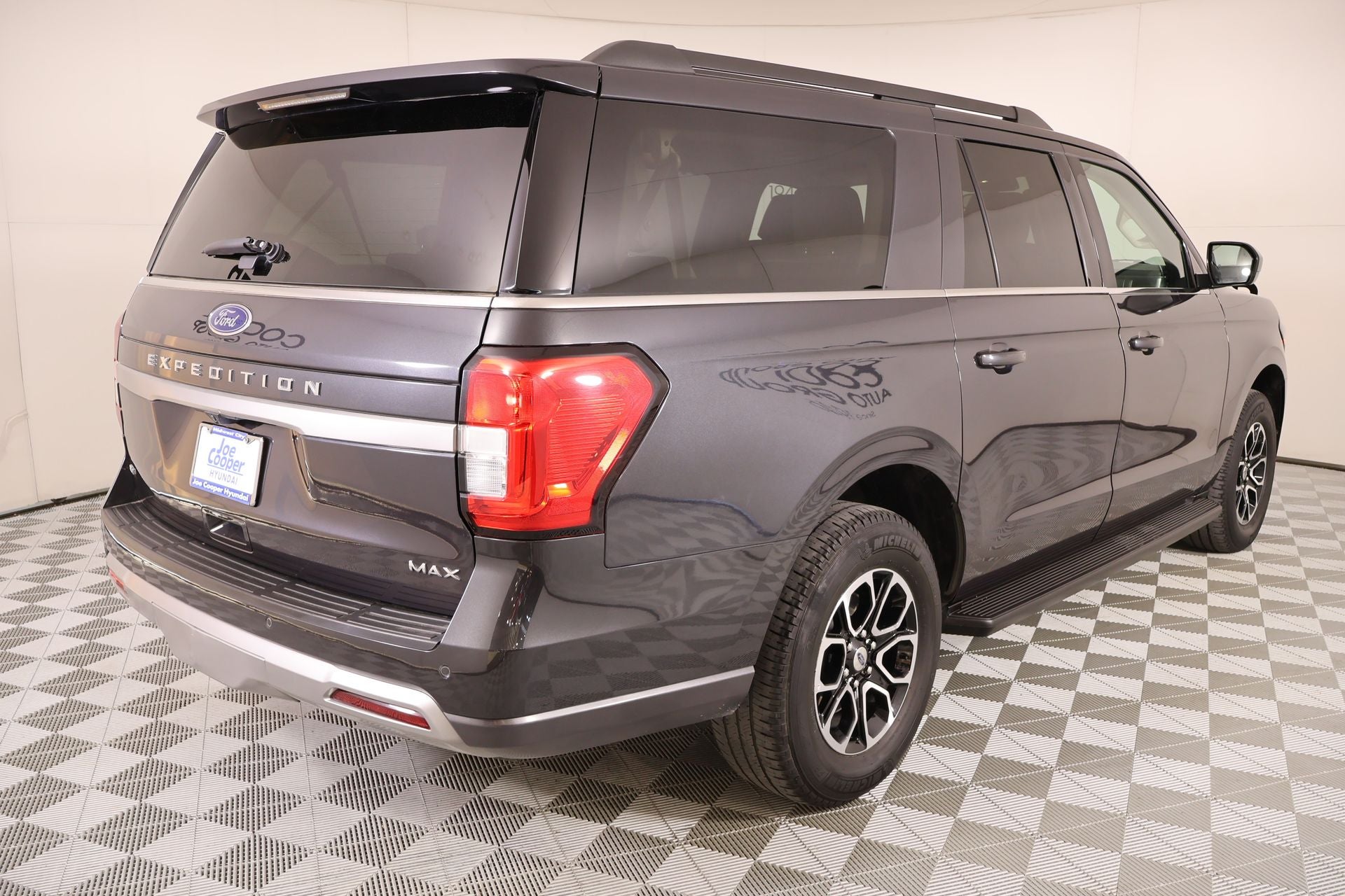 2024 Ford Expedition Max XLT