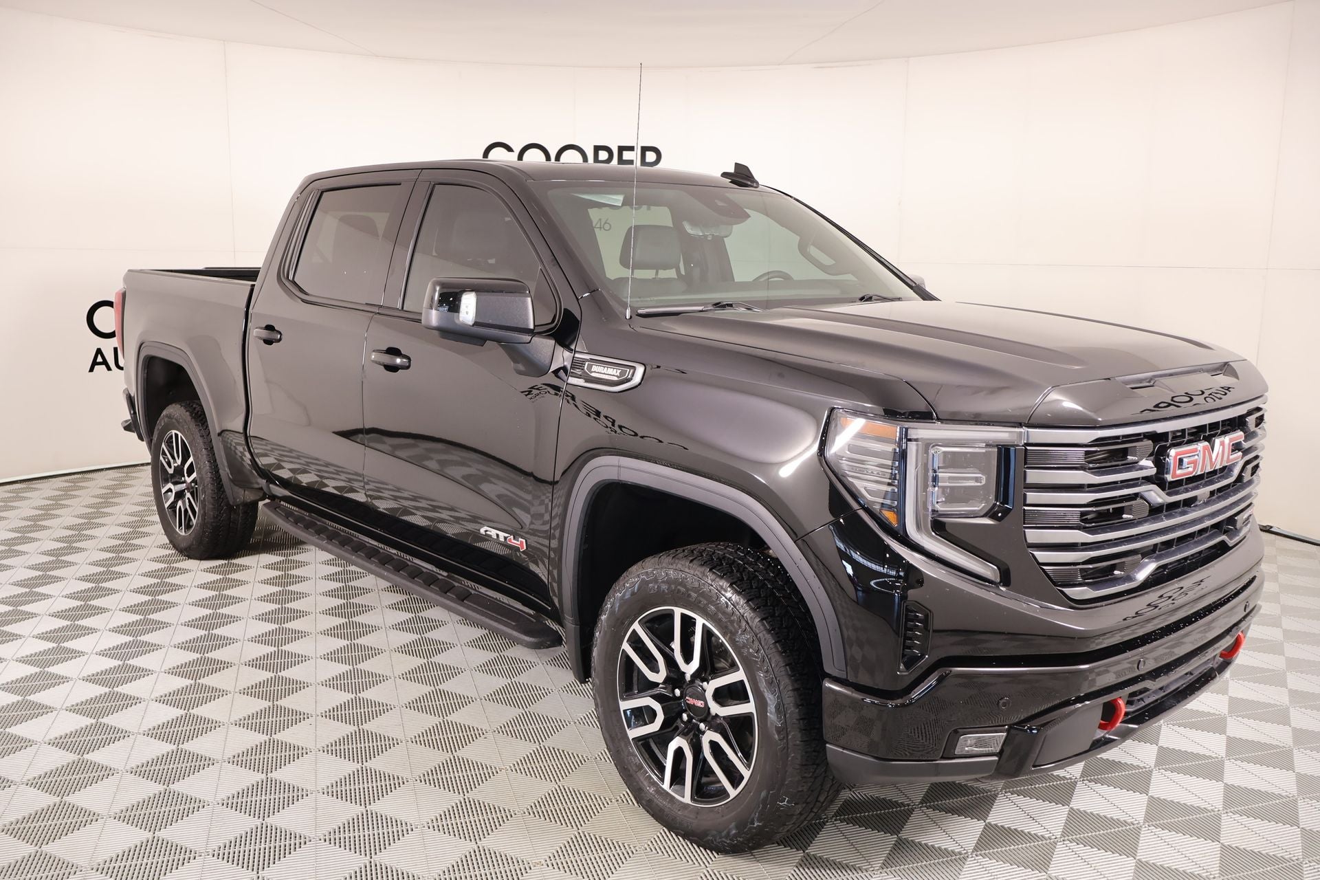 2025 GMC Sierra 1500 AT4