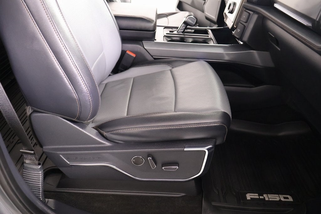 2022 Ford F-150 Lightning Lariat AWD