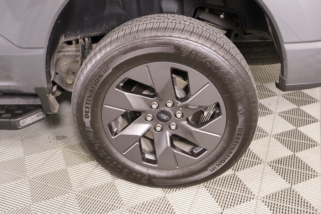 2022 Ford F-150 Lightning Lariat AWD