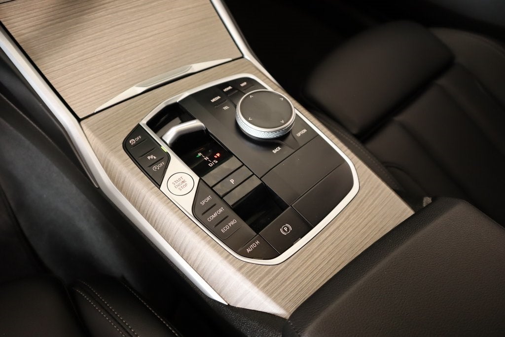 2025 BMW 3 Series 330i