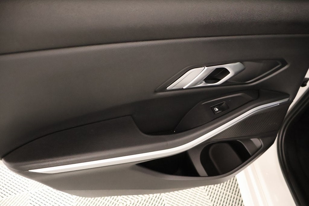 2023 BMW 3 Series 330i