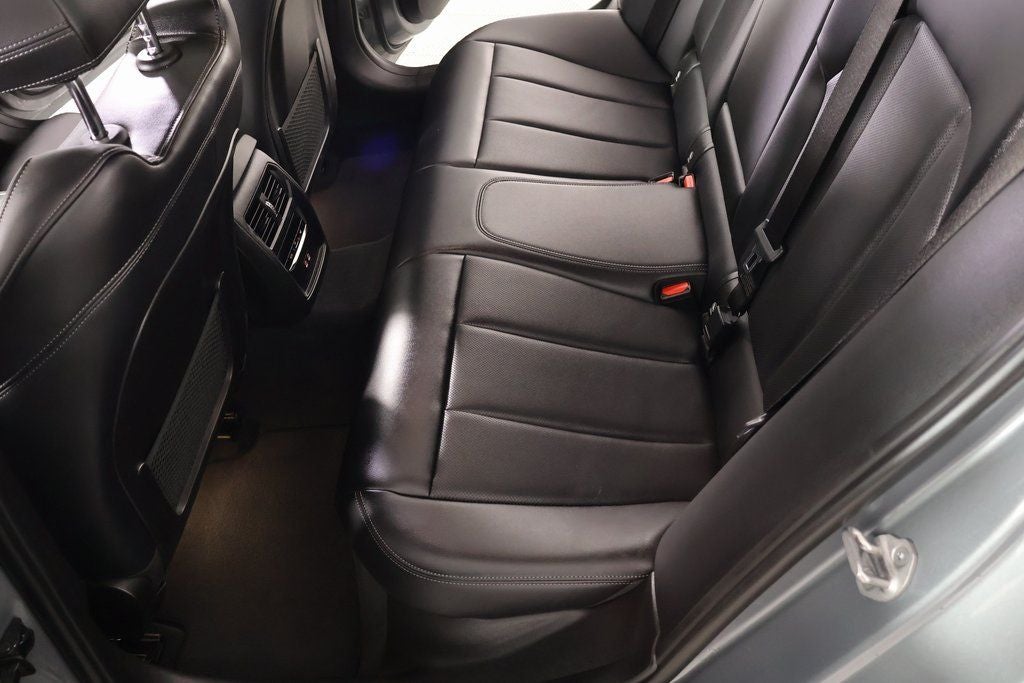 2023 BMW 3 Series 330i xDrive