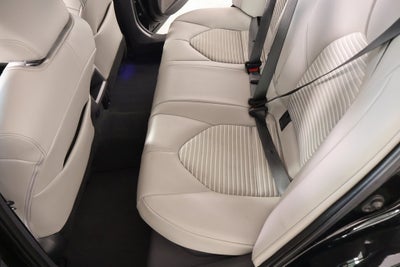 2022 Toyota Camry Hybrid SE