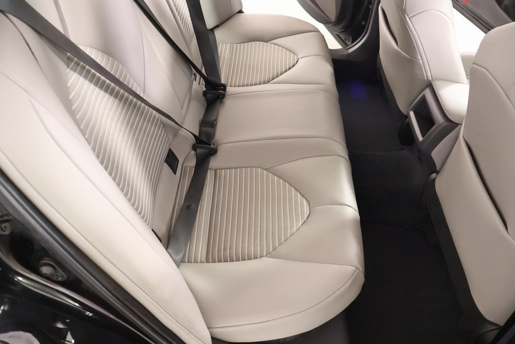 2022 Toyota Camry Hybrid SE