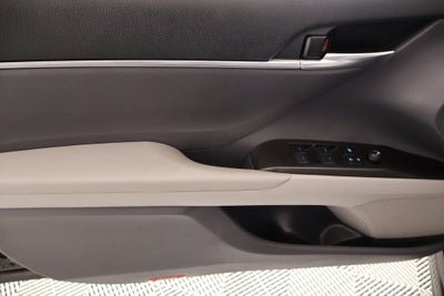 2022 Toyota Camry Hybrid SE