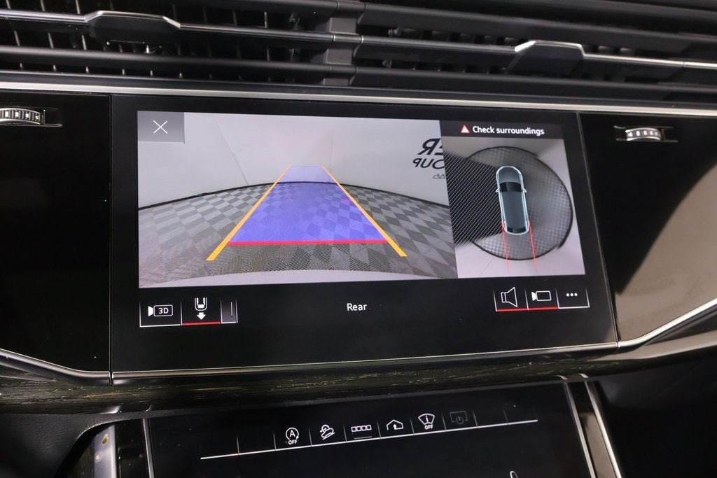 2021 Audi Q8 55 Prestige quattro