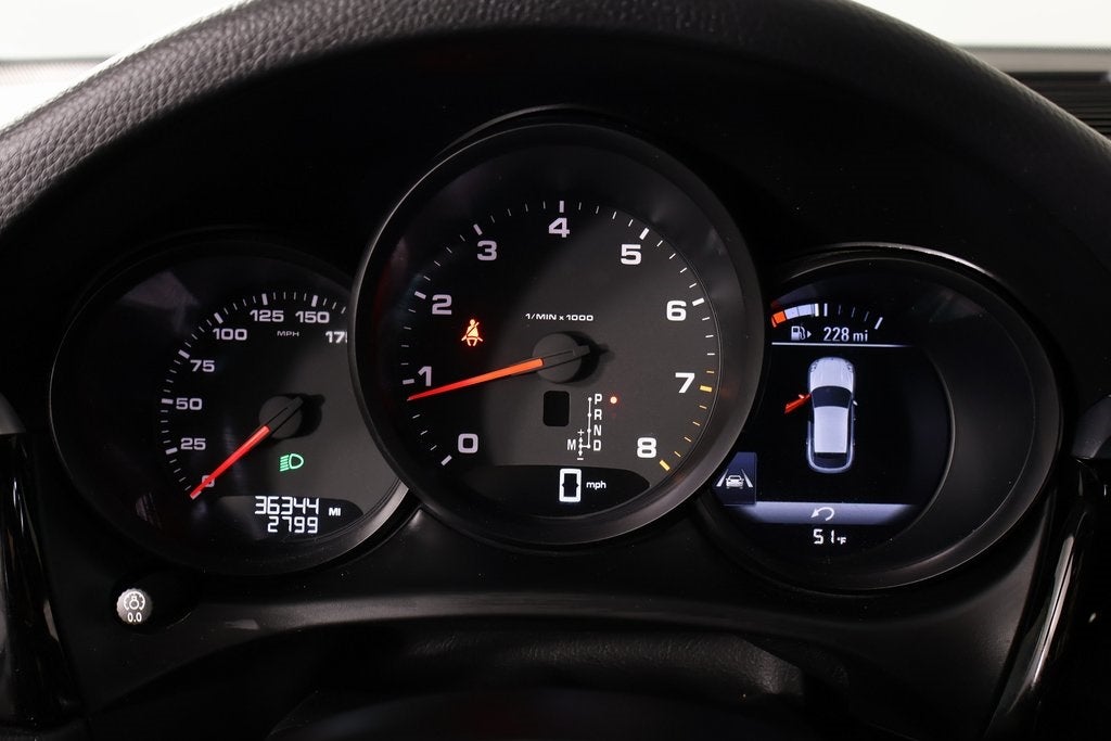 2020 Porsche Macan Base