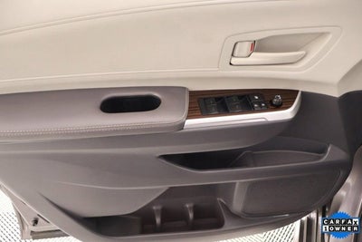 2023 Toyota Sienna LE