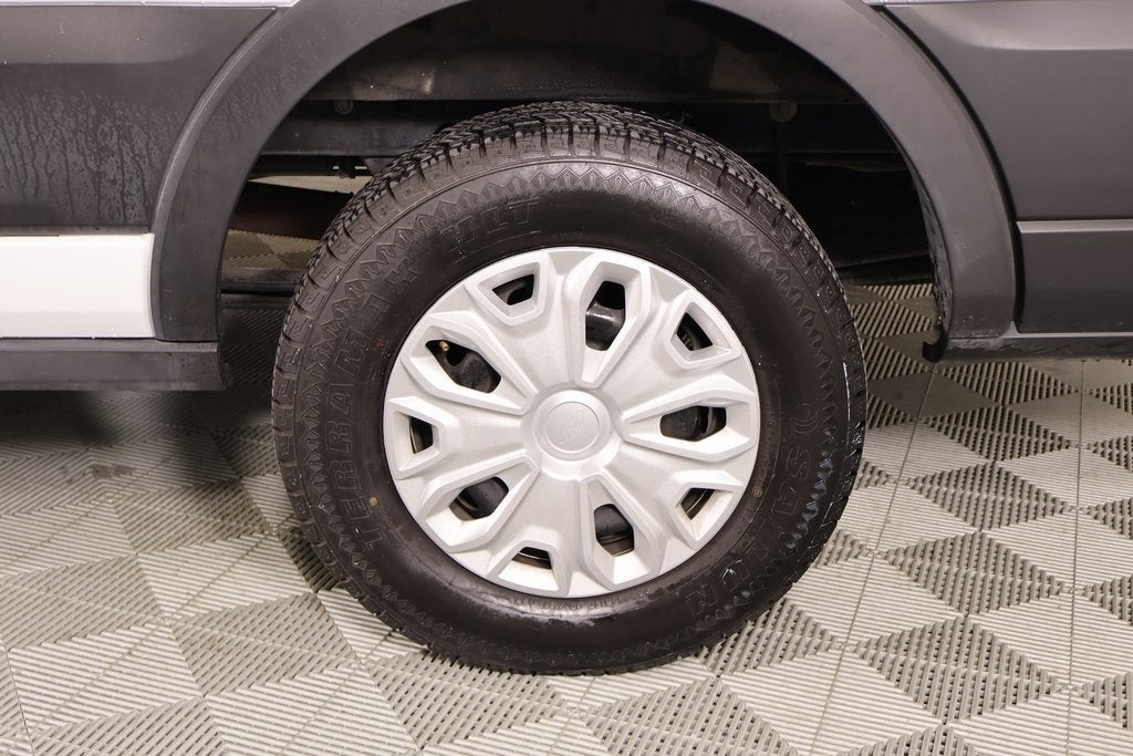 2023 Ford Transit Passenger Wagon XLT