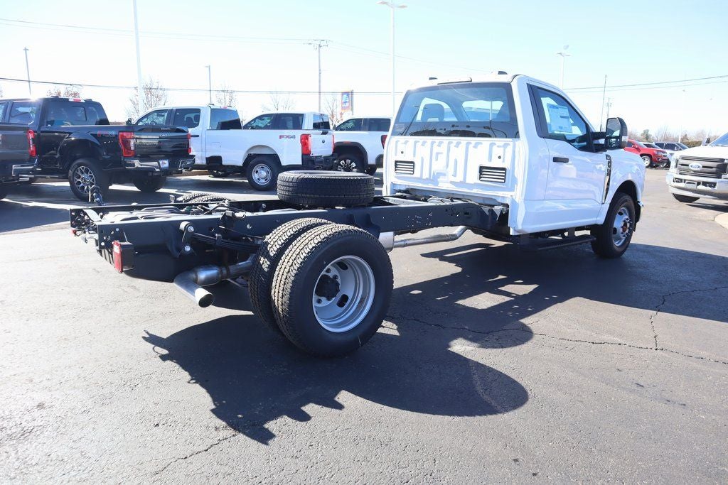 2026 Ford Super Duty F-350 DRW XL