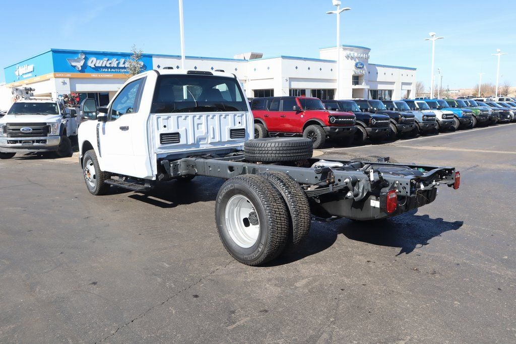 2026 Ford Super Duty F-350 DRW XL