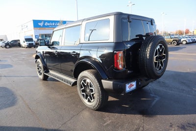 2025 Ford Bronco Outer Banks
