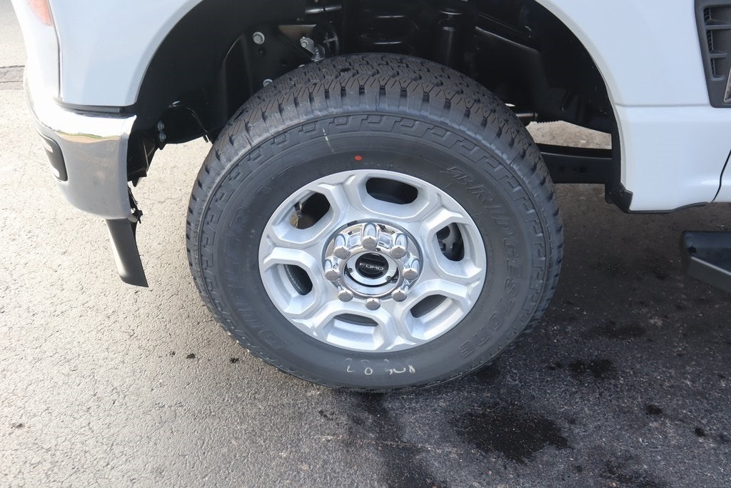 2026 Ford Super Duty F-350 SRW XLT