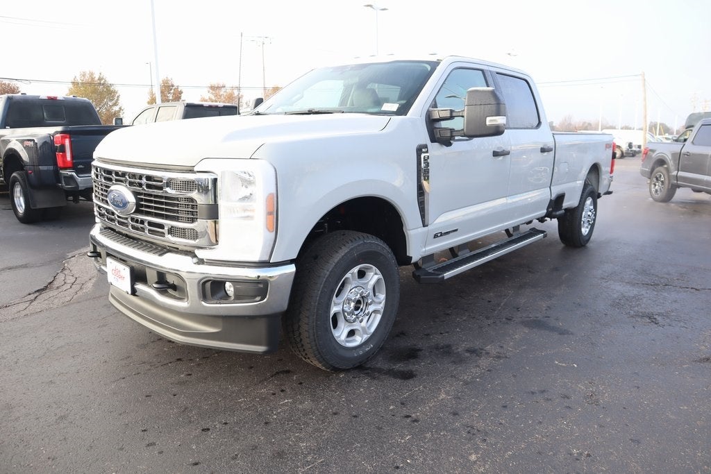 2026 Ford Super Duty F-350 SRW XLT