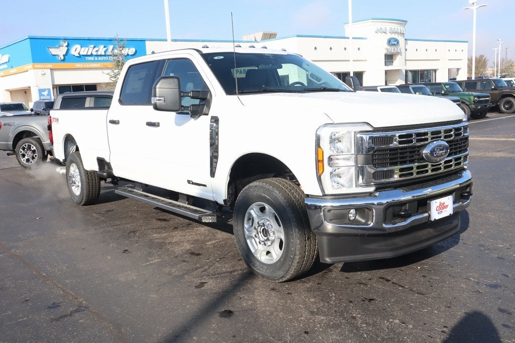 2026 Ford Super Duty F-350 SRW XLT