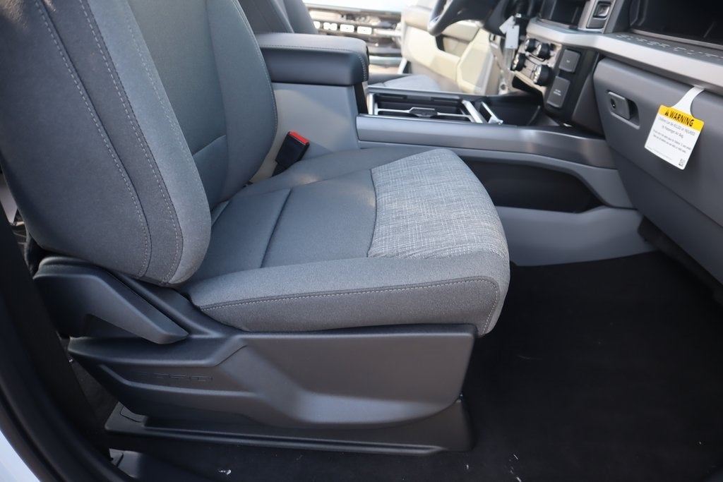 2026 Ford Super Duty F-350 SRW XLT