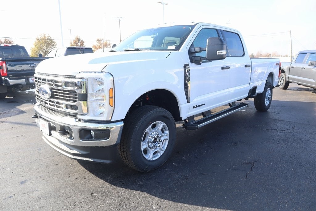 2026 Ford Super Duty F-350 SRW XLT