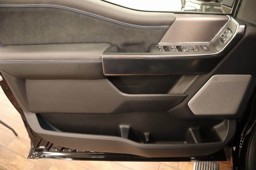 2026 Ford Super Duty F-350 DRW Platinum