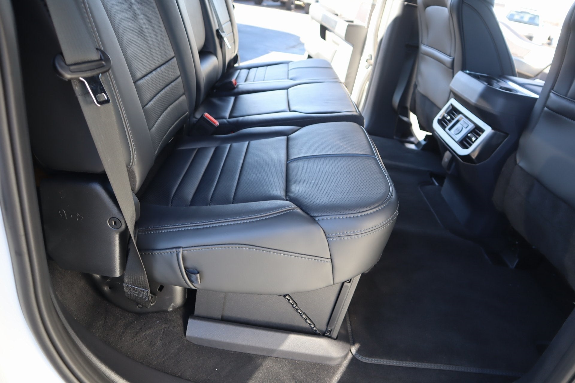 2026 Ford Super Duty F-350 DRW Platinum