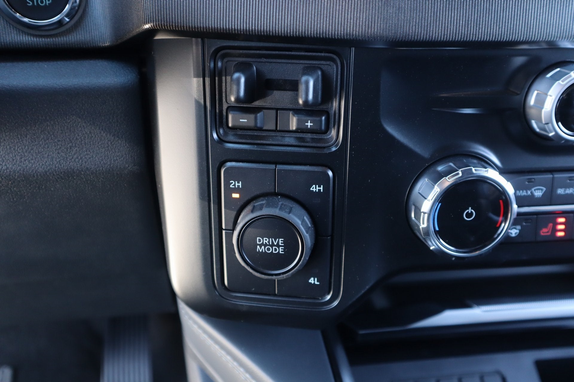 2026 Ford Super Duty F-350 DRW Platinum