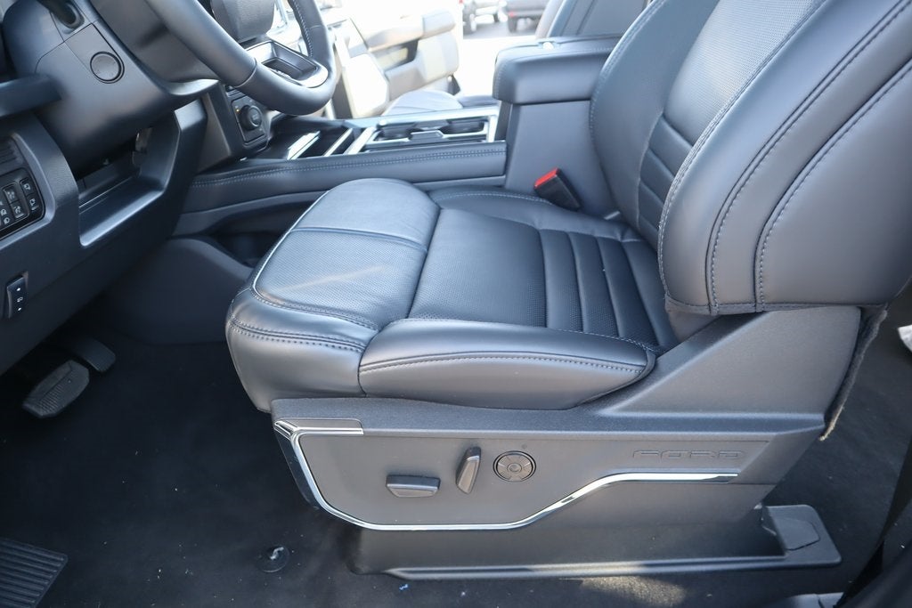 2026 Ford Super Duty F-450 DRW Platinum