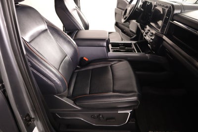 2024 Ford Super Duty F-450 DRW LARIAT