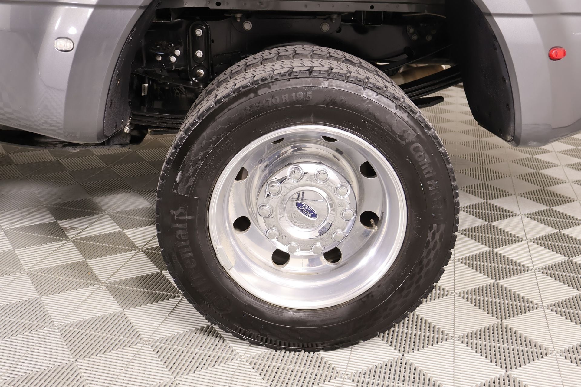 2024 Ford Super Duty F-450 DRW LARIAT