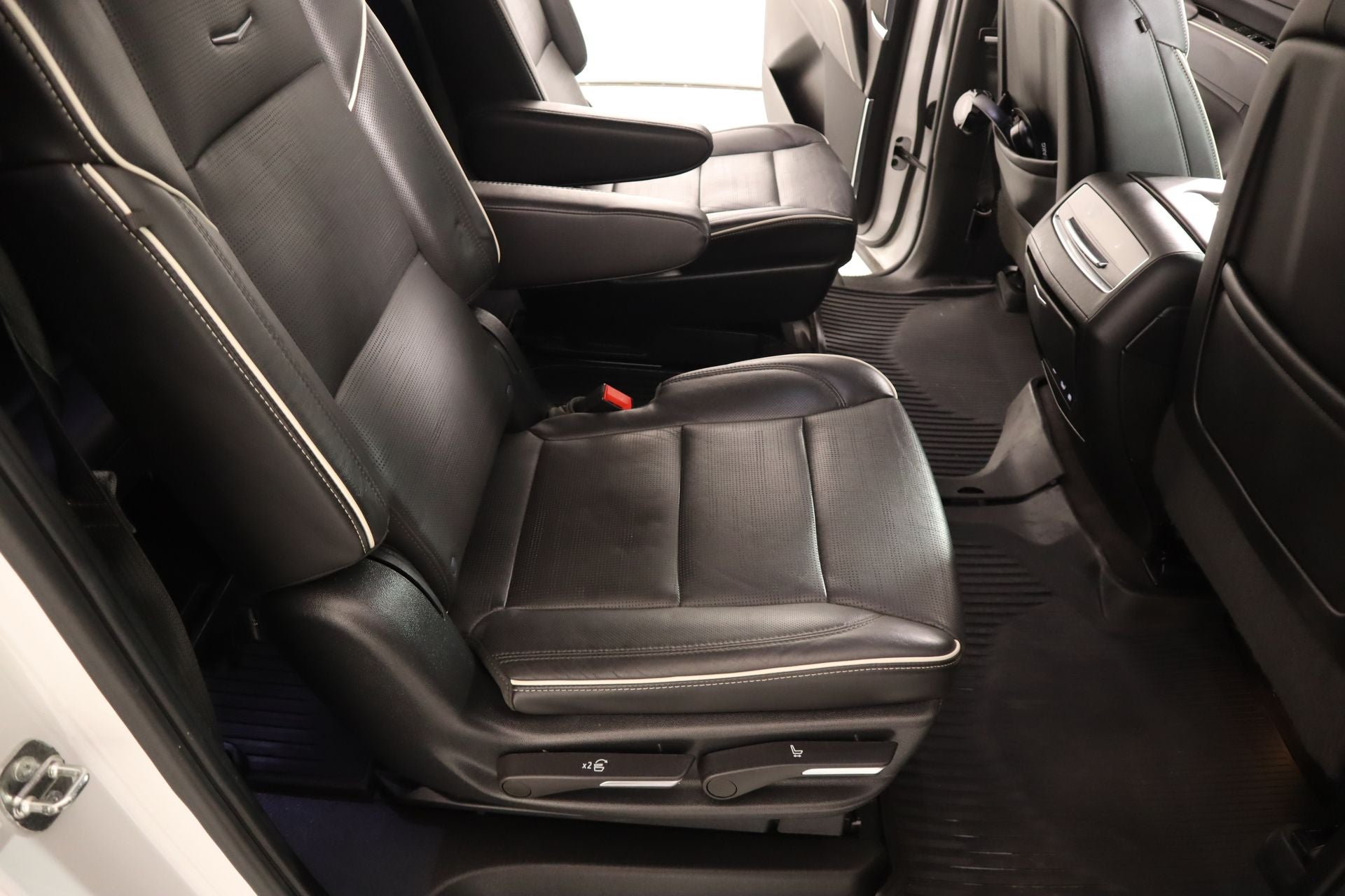 2023 Cadillac Escalade ESV 4WD Premium Luxury