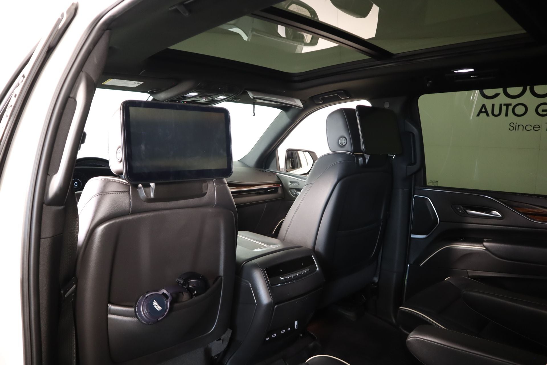 2023 Cadillac Escalade ESV 4WD Premium Luxury