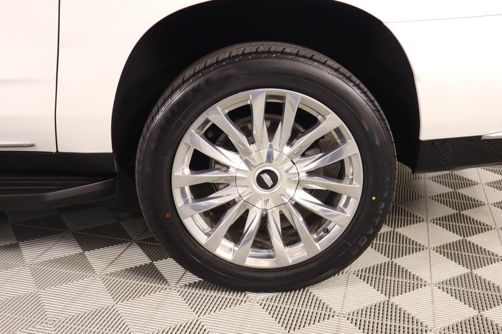 2023 Cadillac Escalade ESV 4WD Premium Luxury