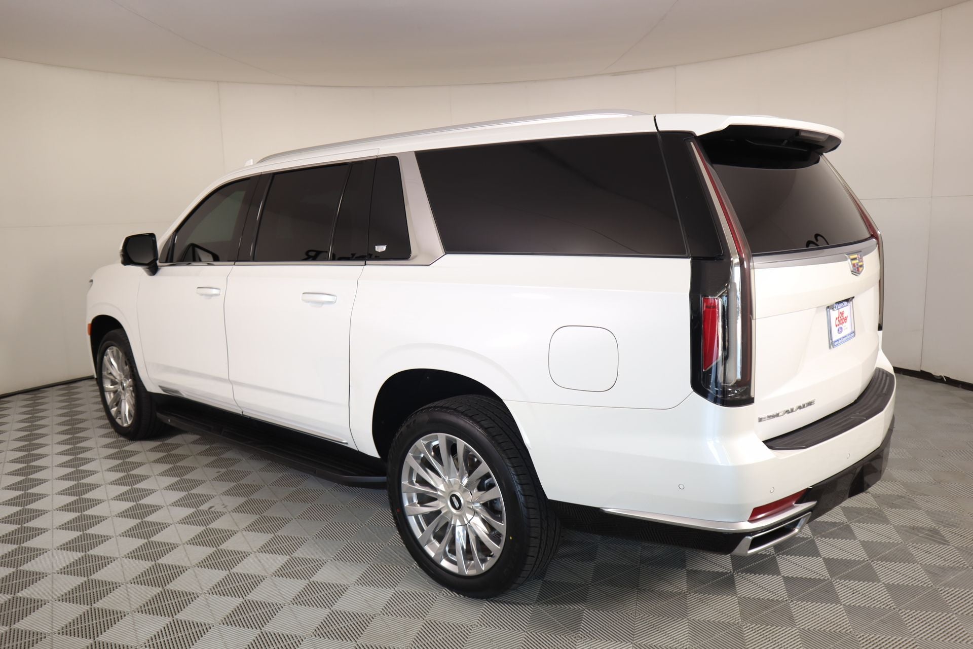 2023 Cadillac Escalade ESV 4WD Premium Luxury
