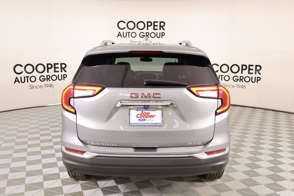 2024 GMC Terrain SLT