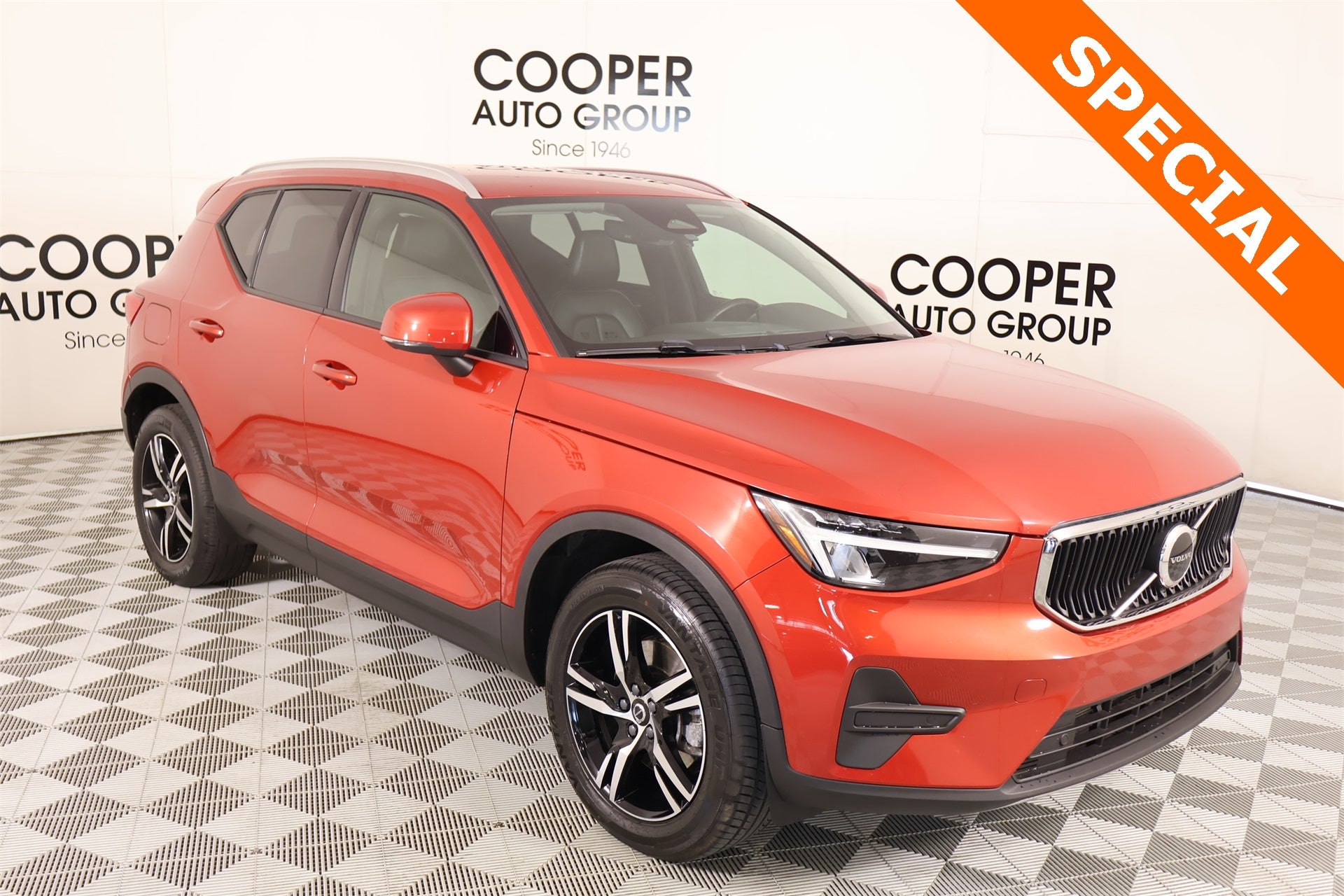 2023 Volvo XC40 Core