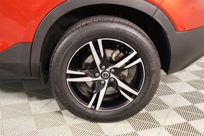 2023 Volvo XC40 Core