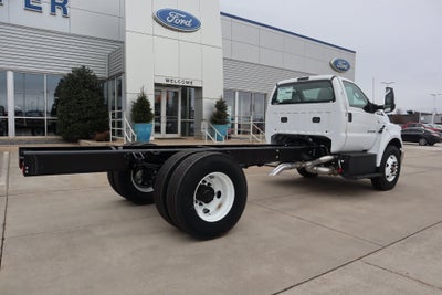 2025 Ford F-750SD Base