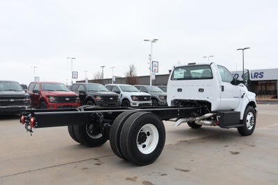 2025 Ford F-750SD Base