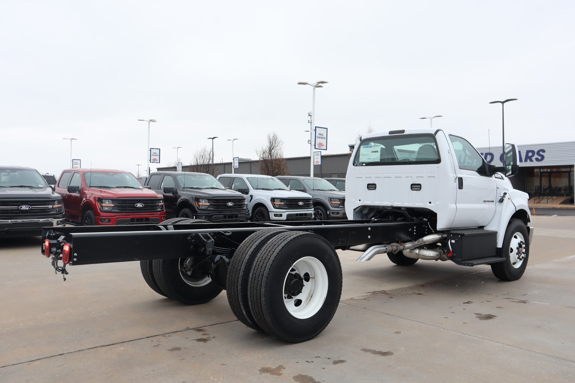 2025 Ford F-750SD Base