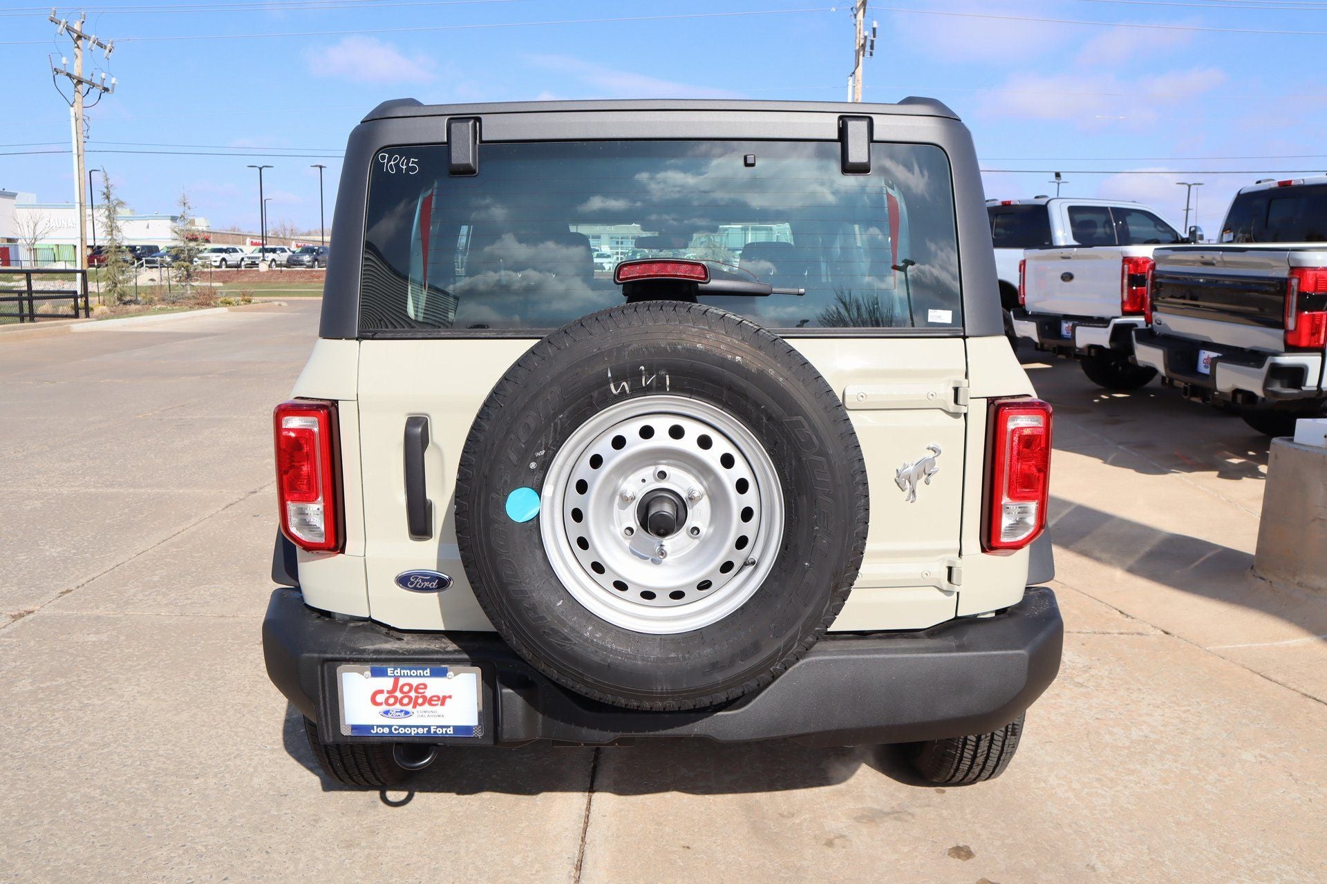 2025 Ford Bronco Base