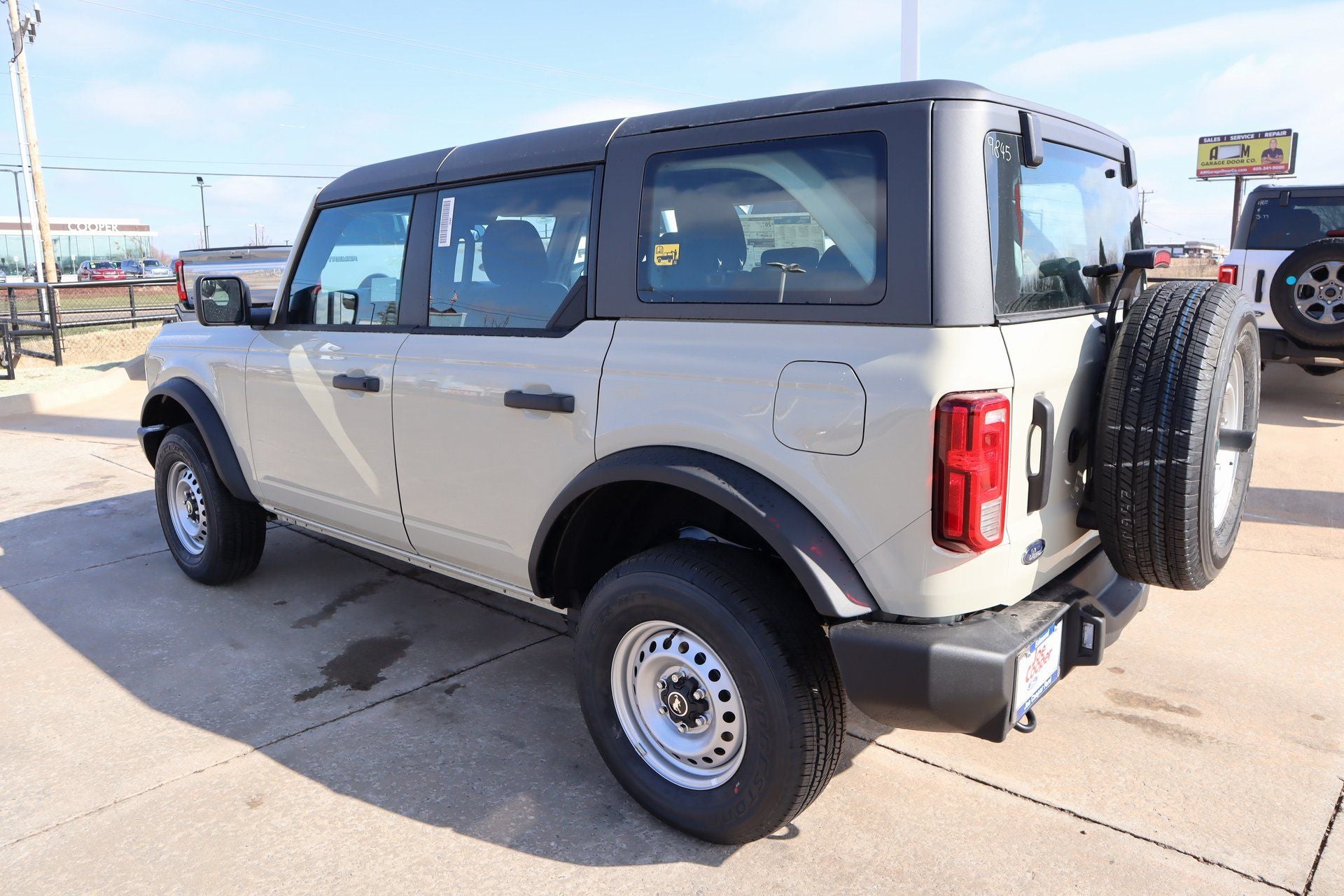 2025 Ford Bronco Base