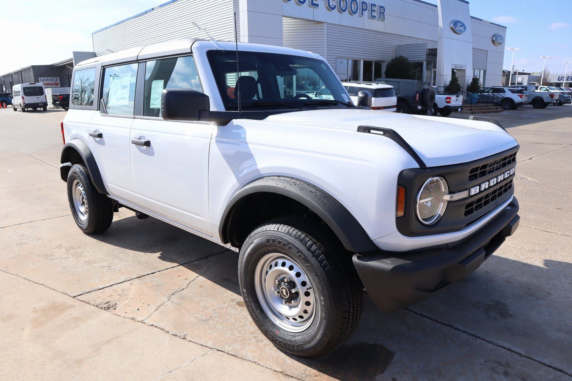 2025 Ford Bronco Base
