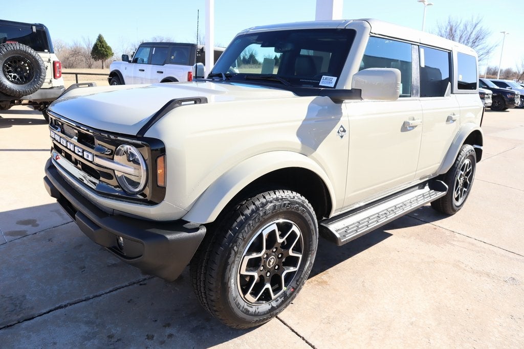 2025 Ford Bronco Outer Banks