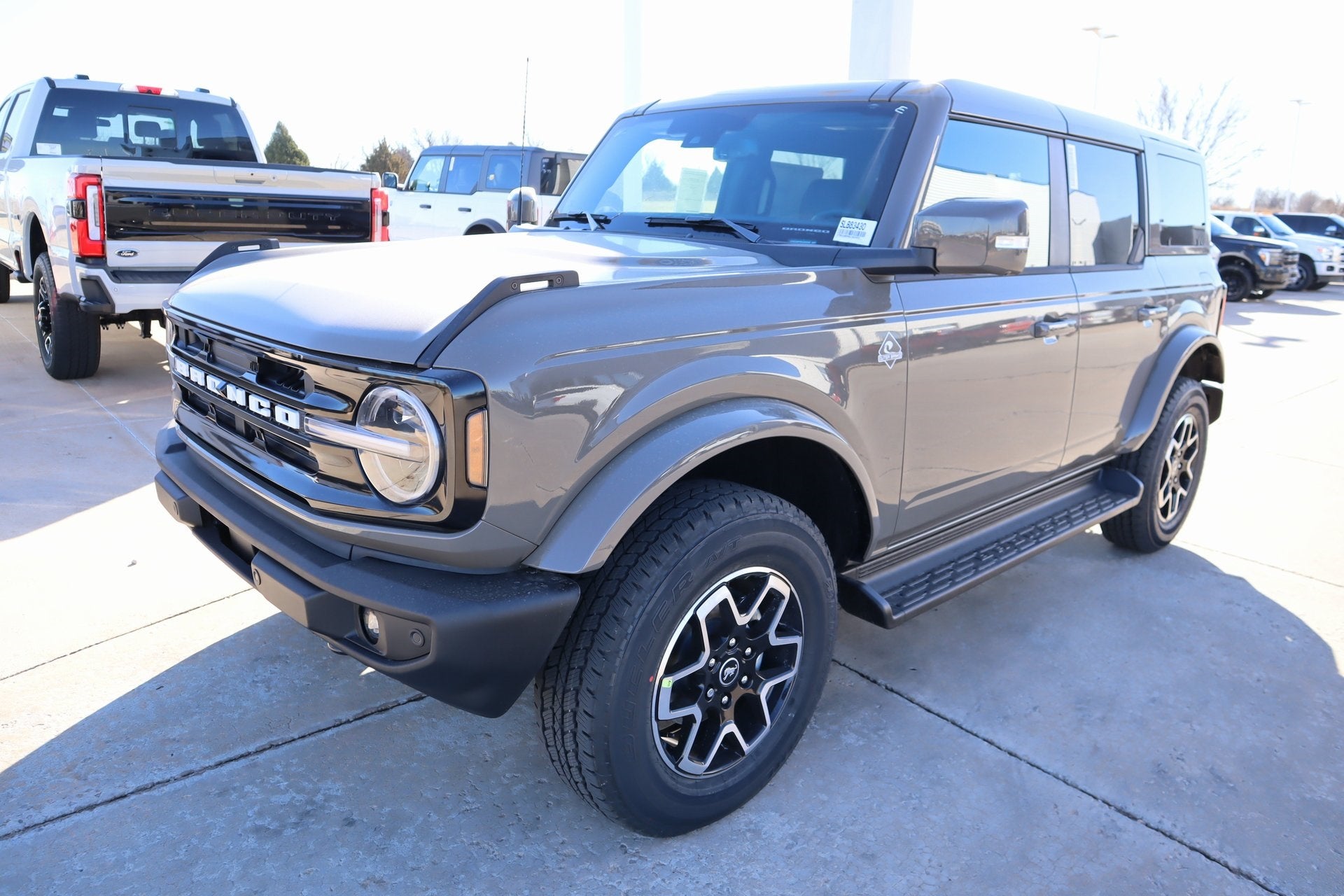 2025 Ford Bronco Outer Banks