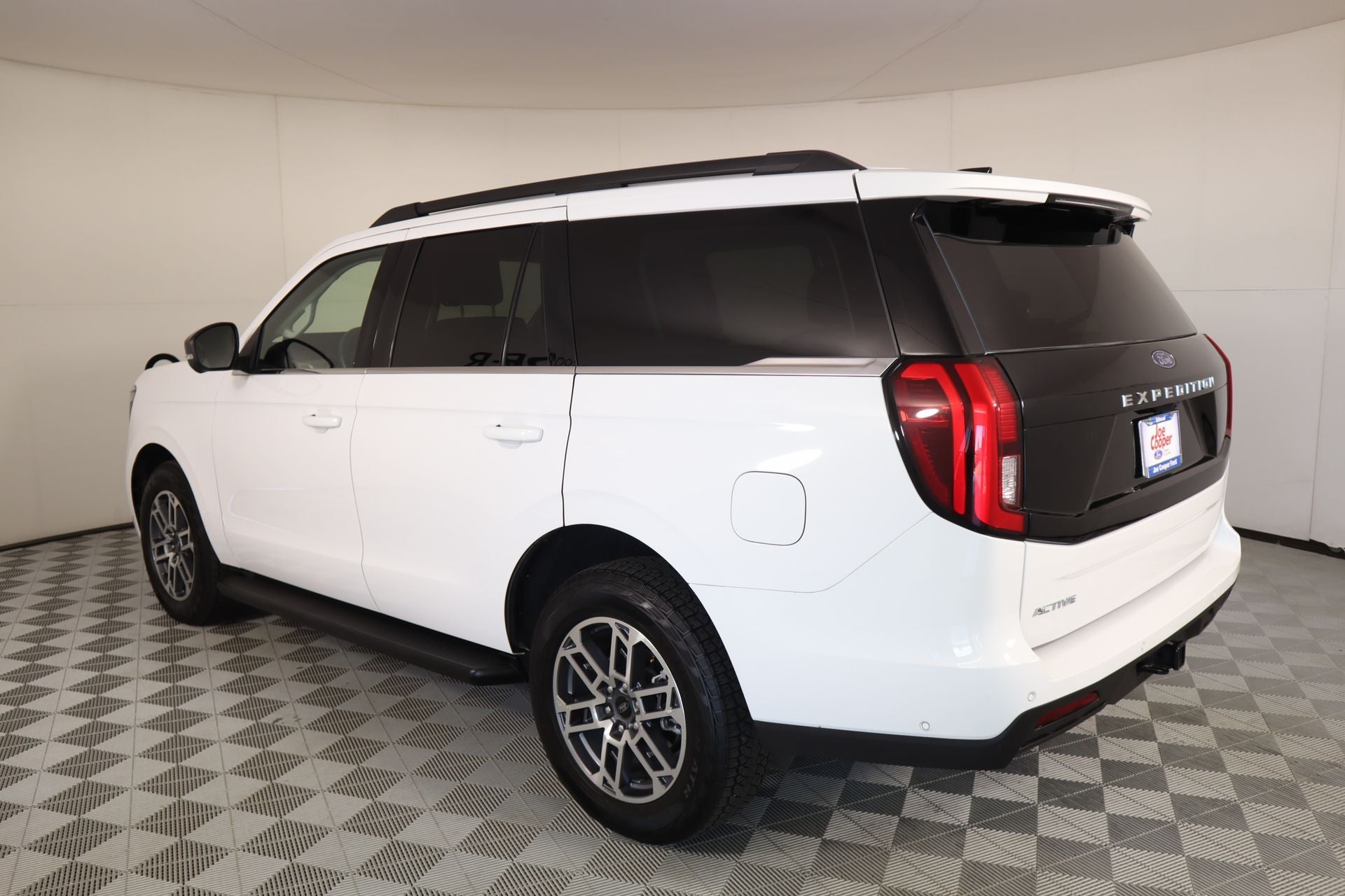 2025 Ford Expedition Active