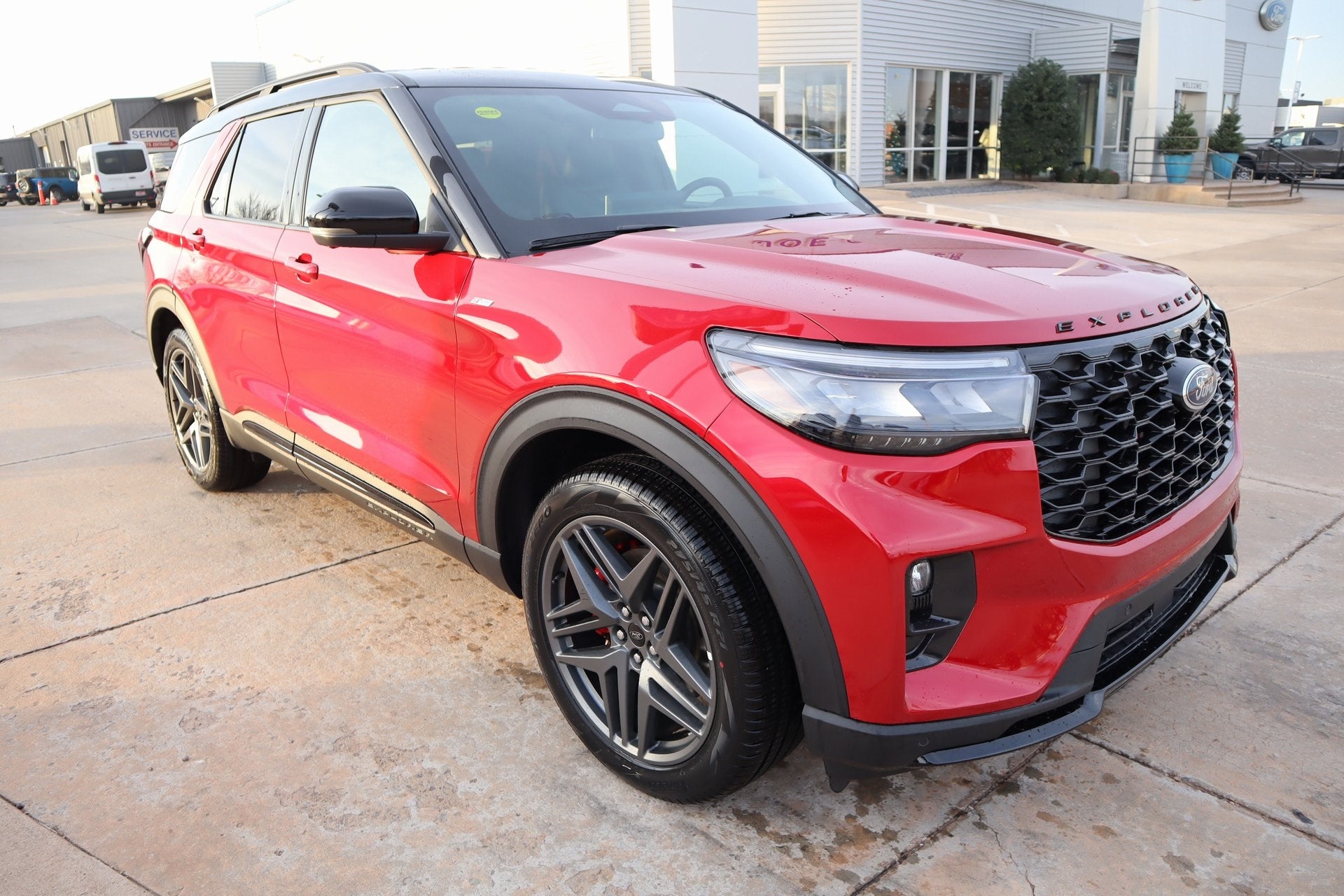 2025 Ford Explorer ST-Line