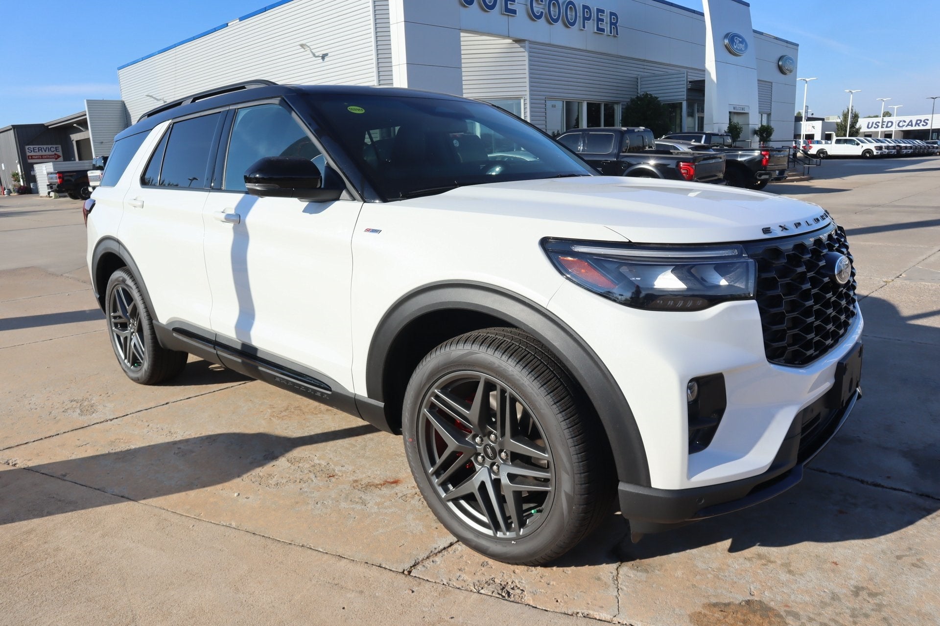 2025 Ford Explorer ST-Line
