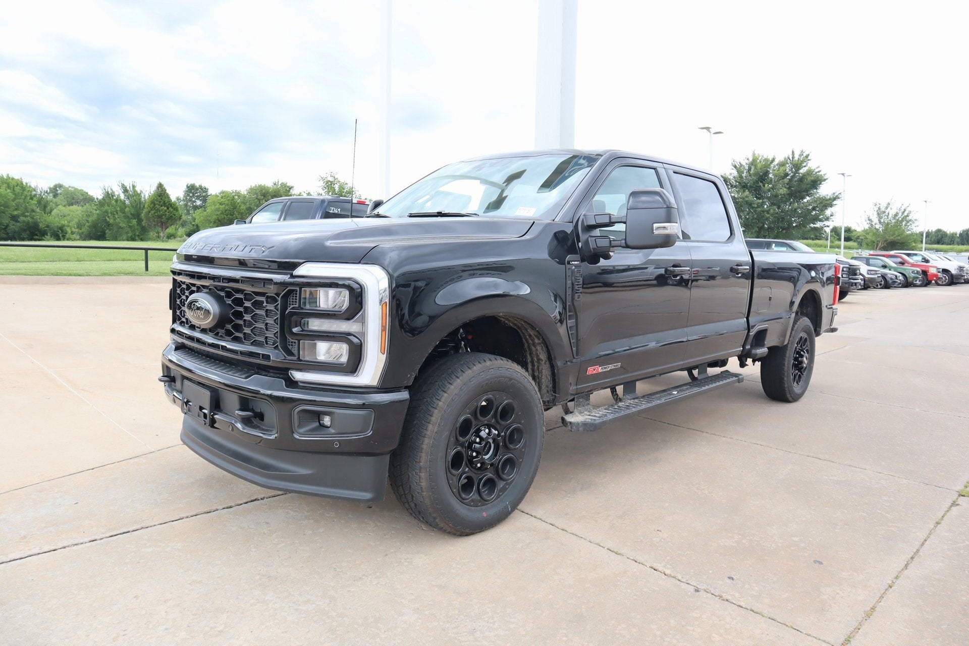 2025 Ford Super Duty F-350 SRW Lariat