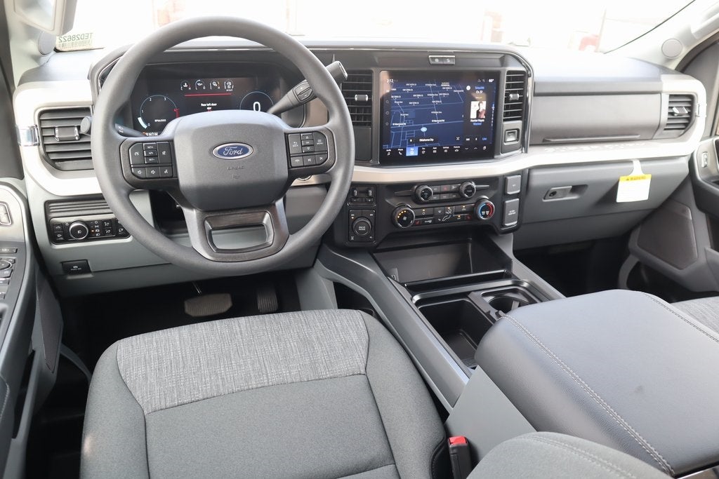 2026 Ford Super Duty F-350 SRW XLT