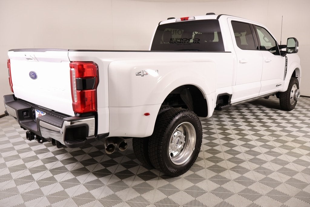 2026 Ford Super Duty F-450 DRW Lariat DRW